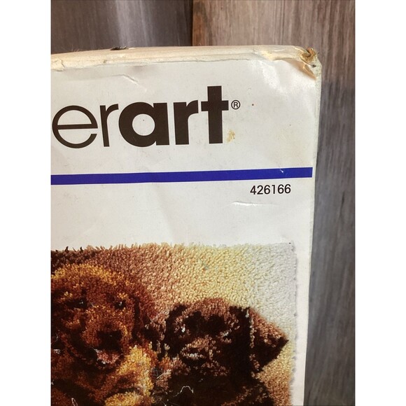 Caron Wonderart Latch Hook Kit 24"X34" Lab Puppies #426166 Vintage New In Box - Picture 2 of 14